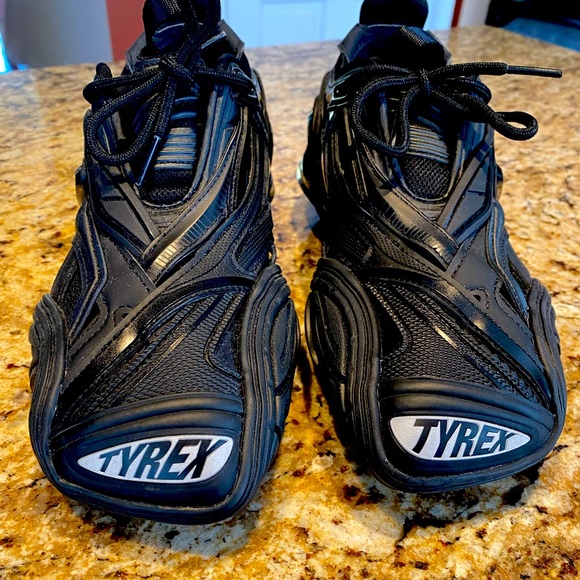 Balenciaga turned sneakers - Picture 1 of 8
